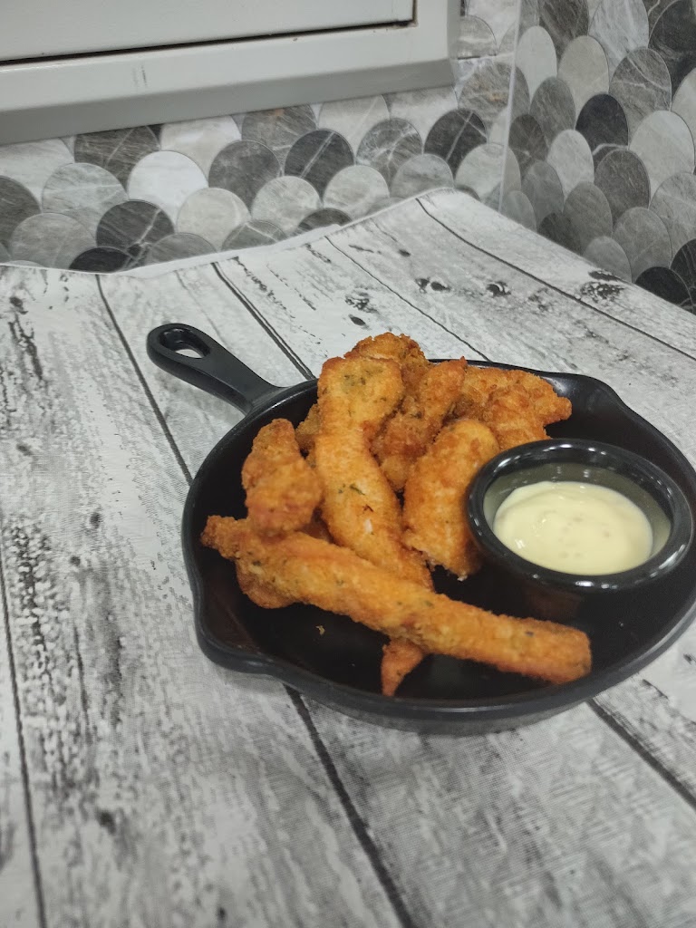 Bocateria Nou Everest — Comida y bebida