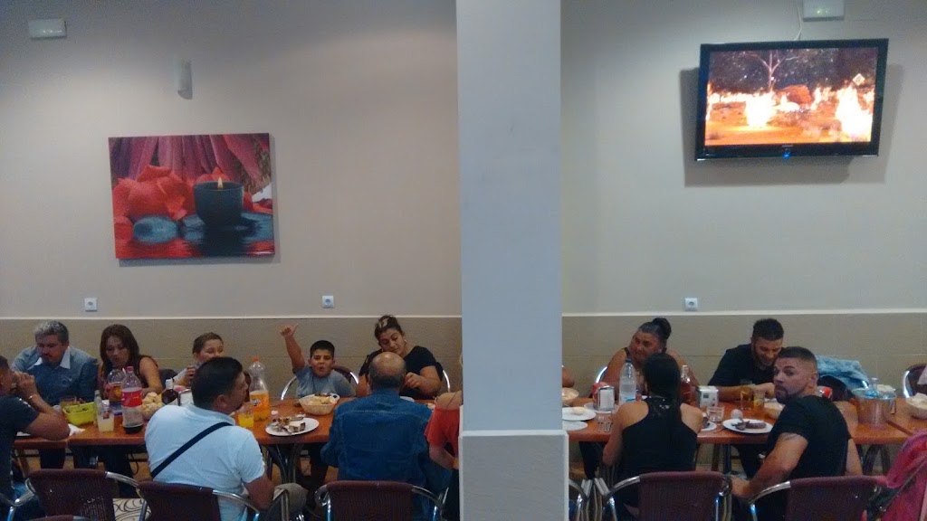 Restaurante Bar Cafeteria — Ambiente