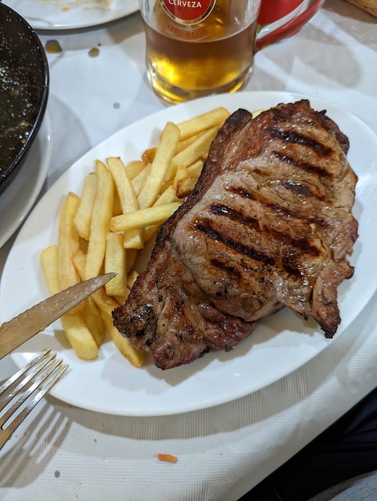 Bar El Naranjo — Comida y bebida