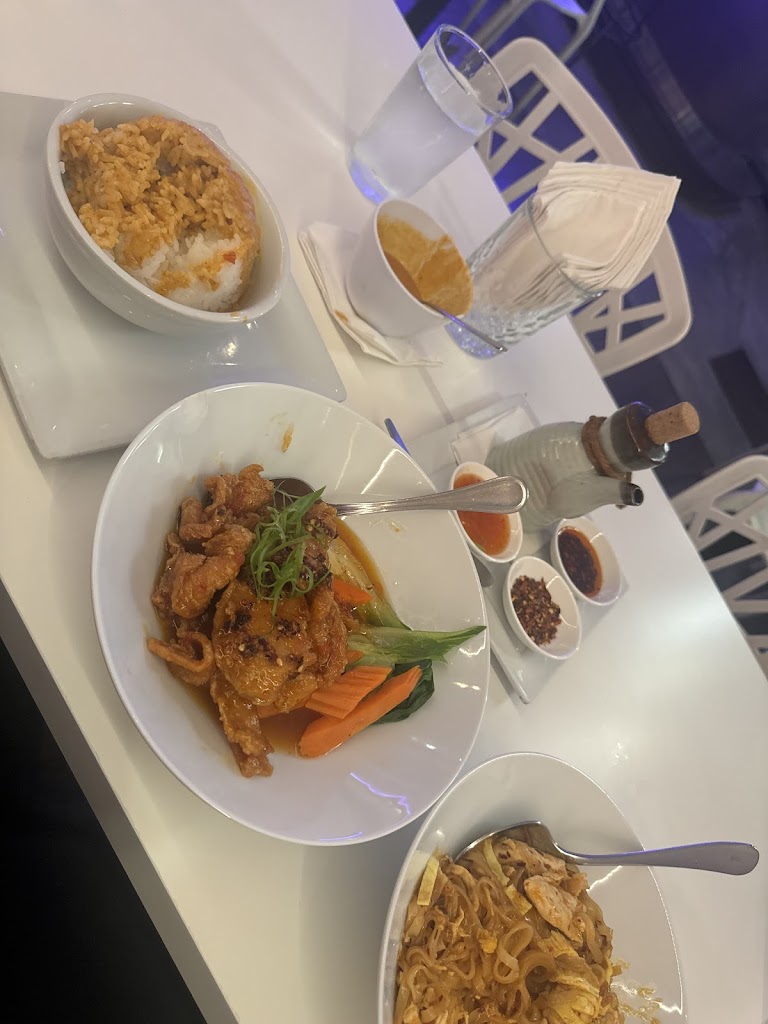 Bonding Thai