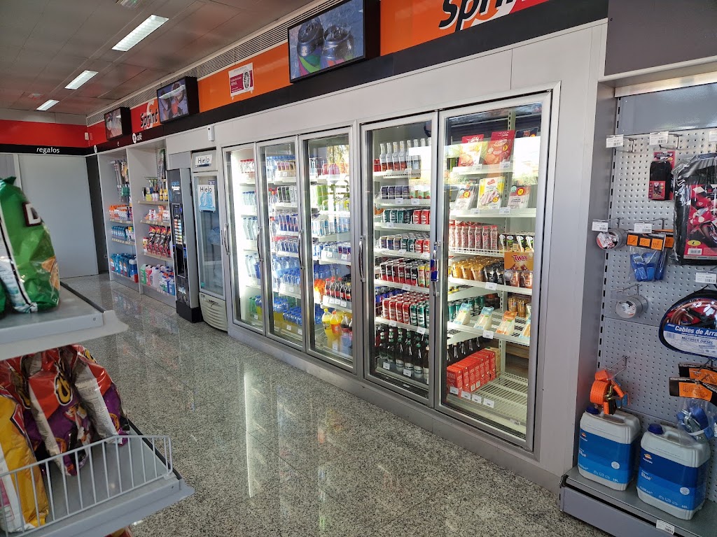 Estacion de Servicio Repsol — Interior