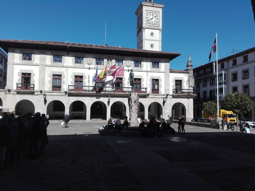 GERNIKA BIDAIAK