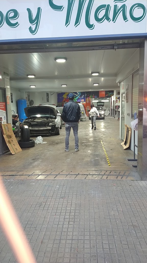 Talleres Pepe Y Mano — Exterior