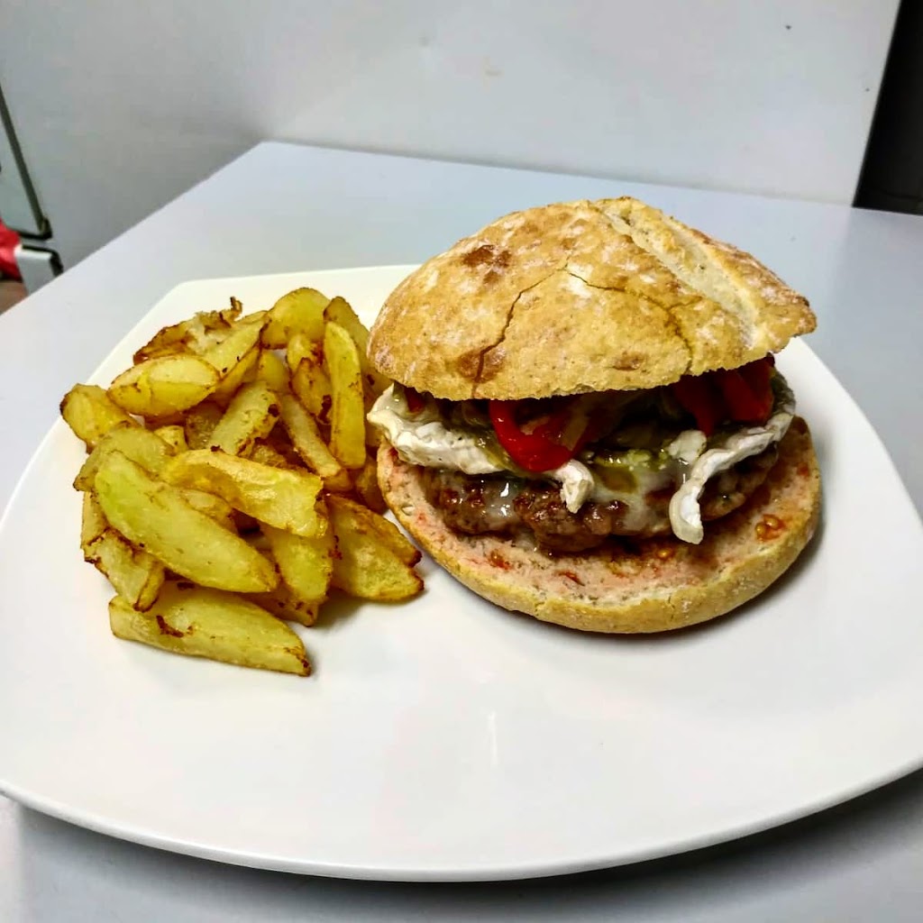 Bar METRIC — Comida y bebida