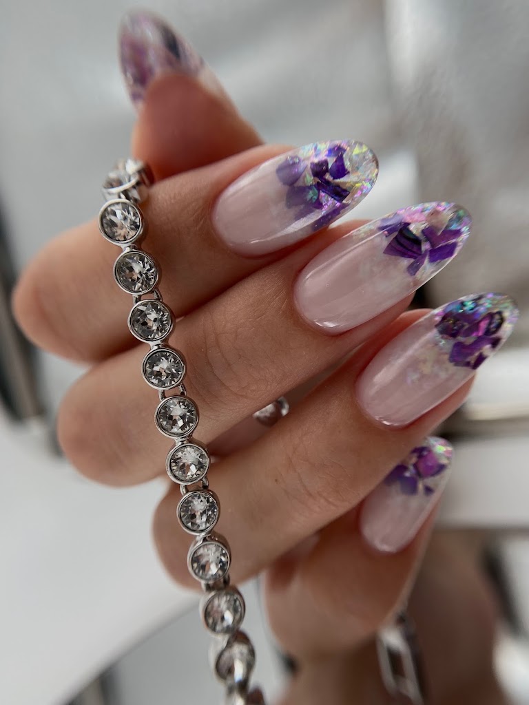 Laura Beatrice Nails Academy — Una