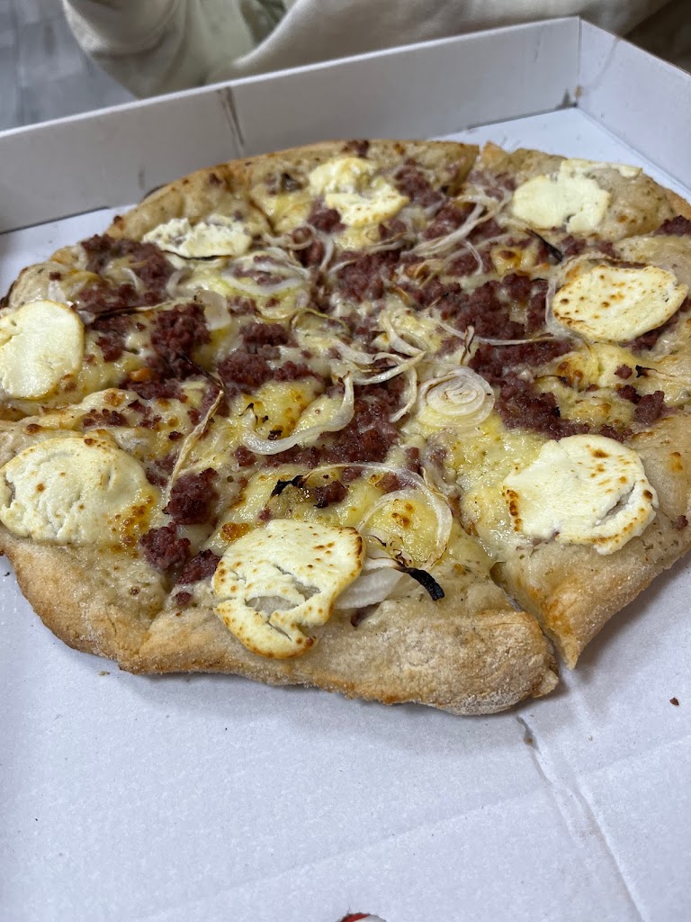 Pizzeria Hellin Ke Pizza — Pizza