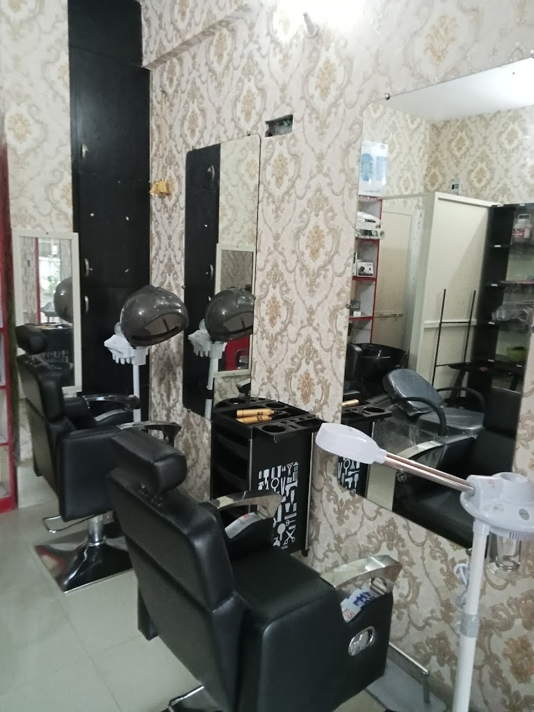 Like Me Salon Beauty