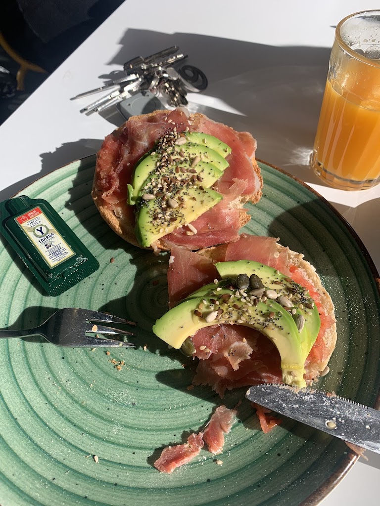 Bar MC — Comida y bebida