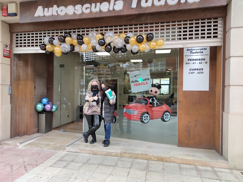 Autoescuela Tudela — Automovil