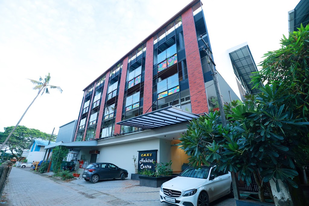 Cmk Habitat Centre Best Hotel In Kochi Near Le Meridien Lakeshore Hospital Crowne Plaza