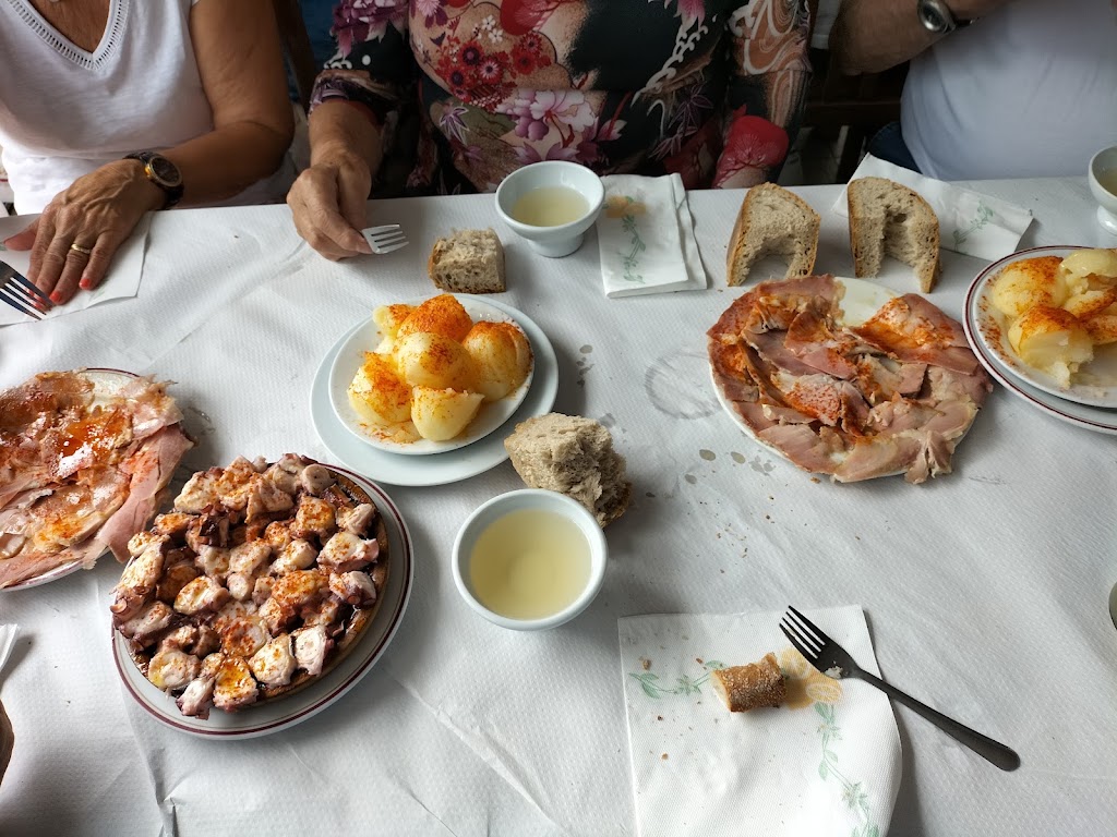 Bar Folgueira — Comida y bebida