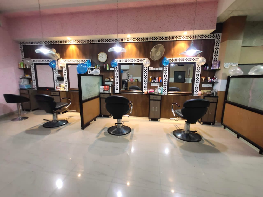 Looks Salon