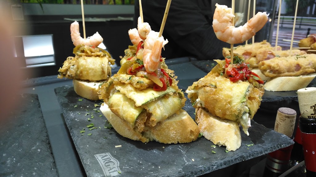 Taberna ARRIEN BARRI — Comida y bebida