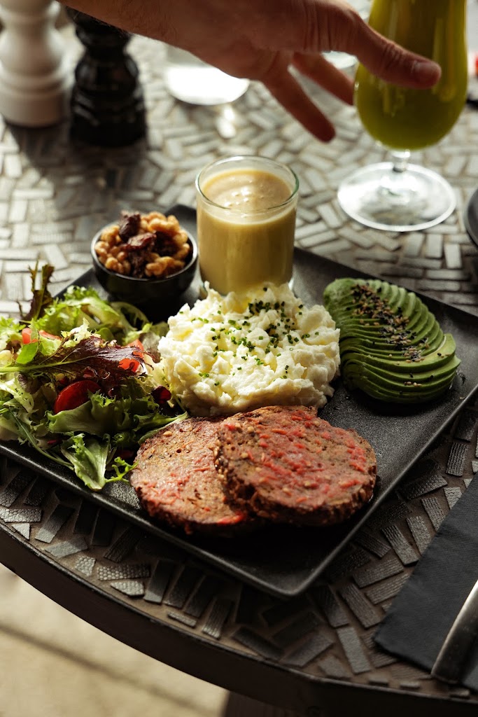 Negre Restaurant — Comida y bebida