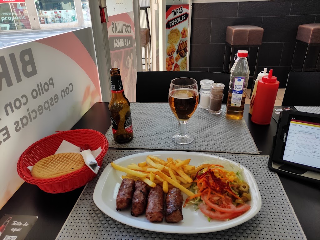 Moon Kebab Valls — Comida y bebida