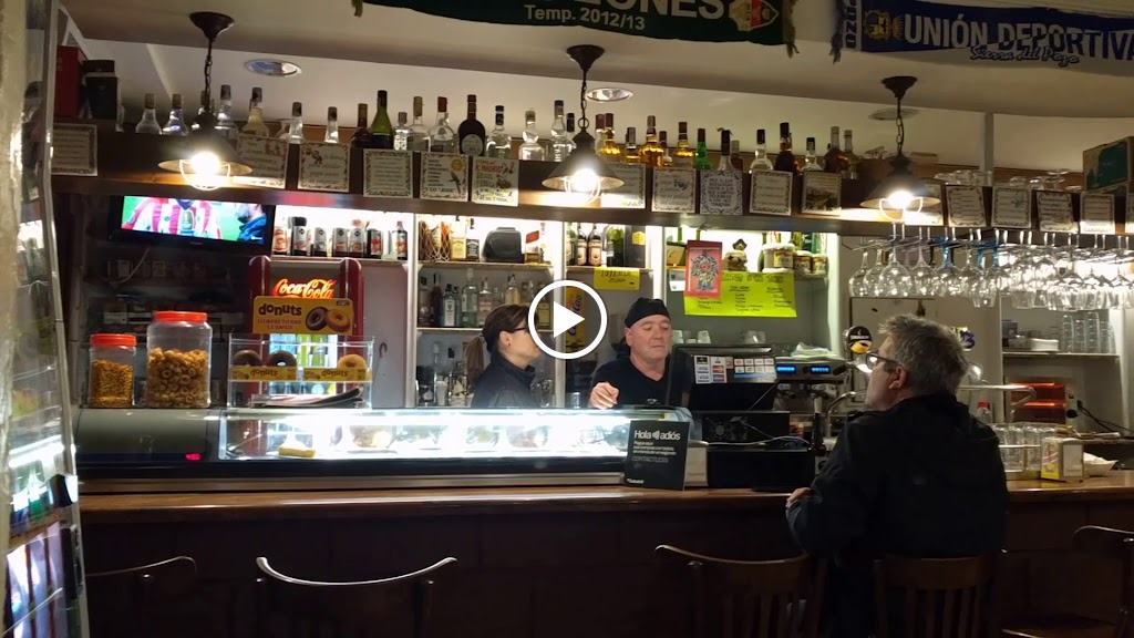 Cafeteria Taperia Fama — Ambiente