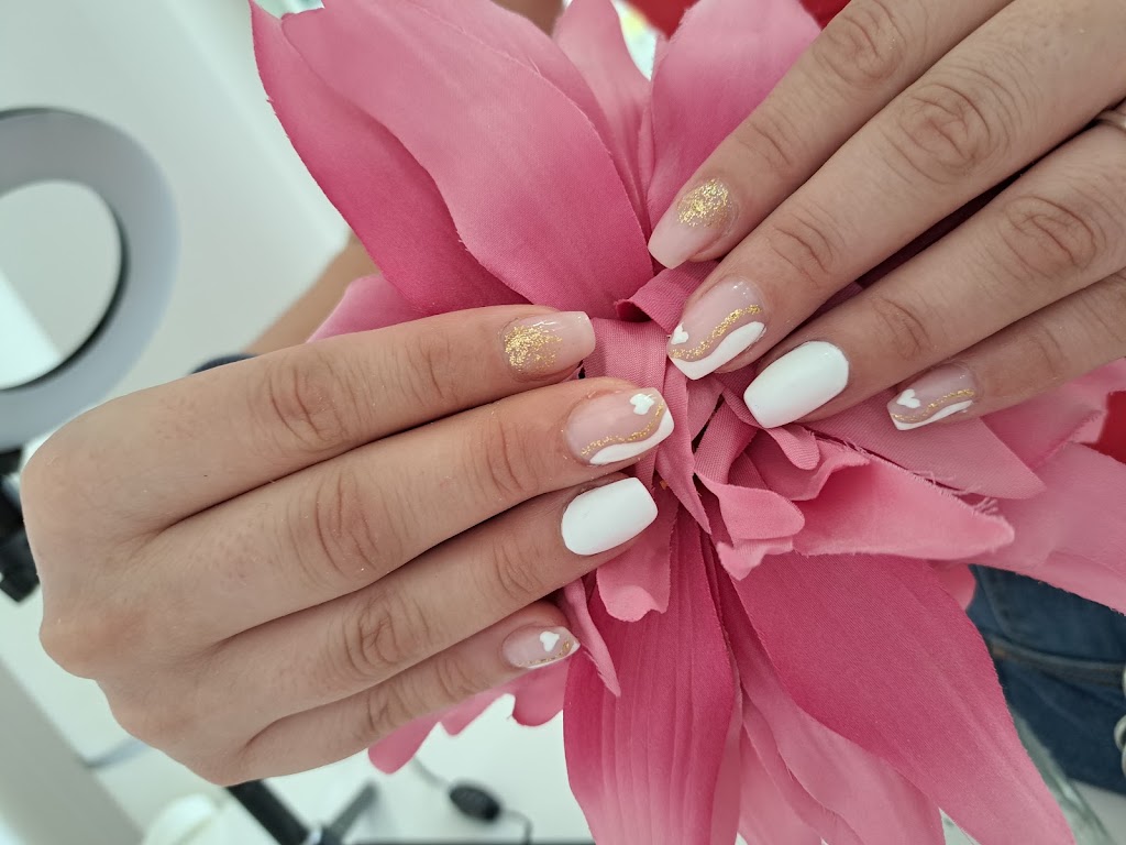 Estetica y Belleza Tamara Callosa de Segura, Clinica Medico Estetica — Manicura