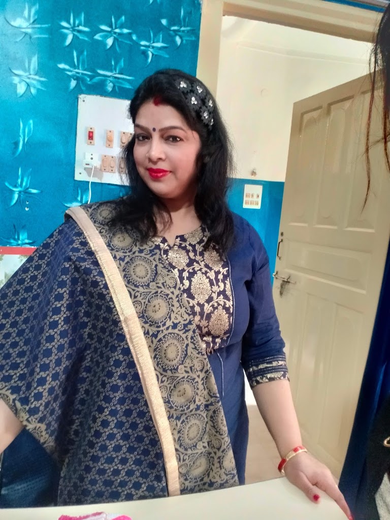 Charming Beauty Parlour