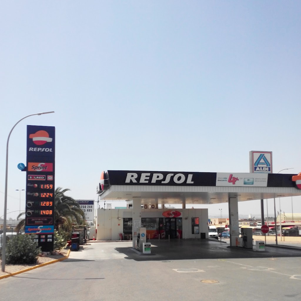 Estacion de Servicio Repsol — Surtidor de combustible