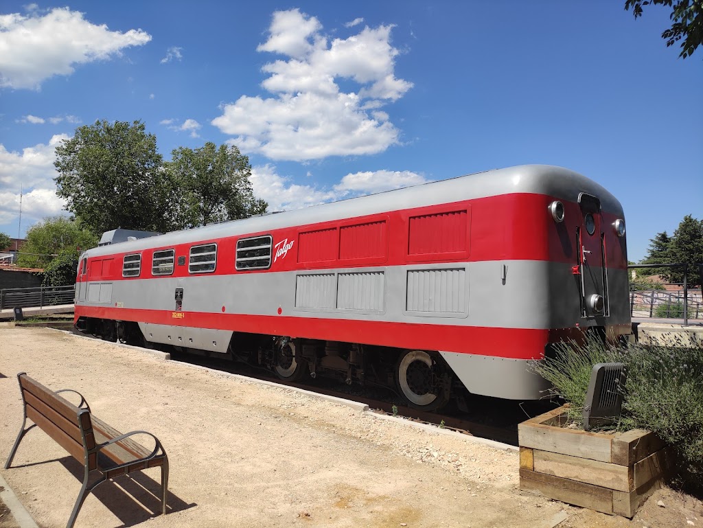 Locomotora Talgo 352 y Furgon Banco de Espana