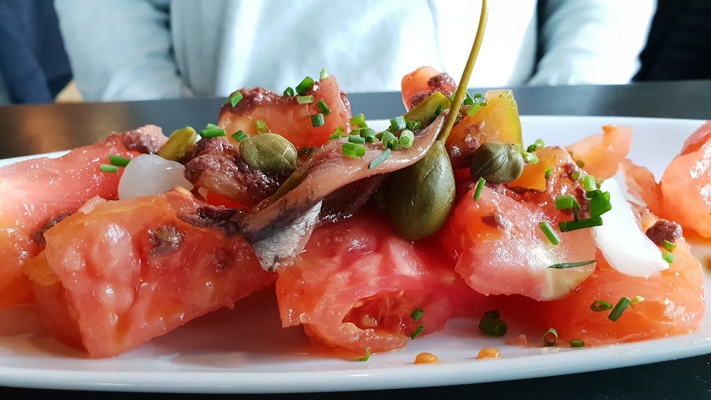 Belgrado Cafe — Comida y bebida