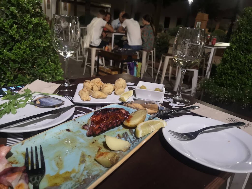 Bar Pepe Troya — Vino