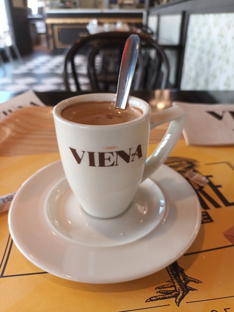 Restaurante Viena — Comida y bebida