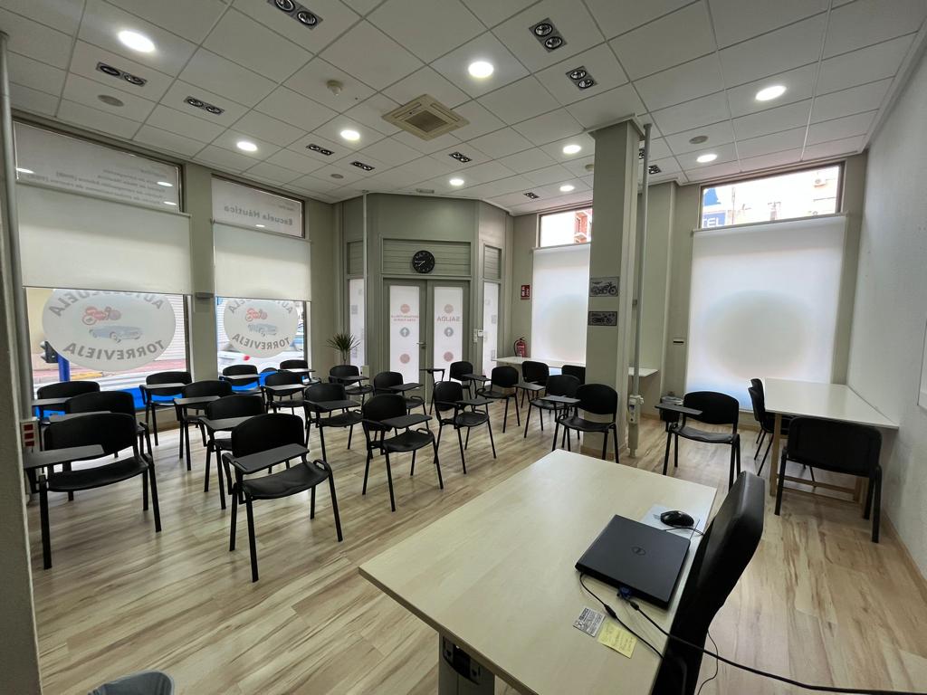 Autoescuela Torrevieja — Del propietario