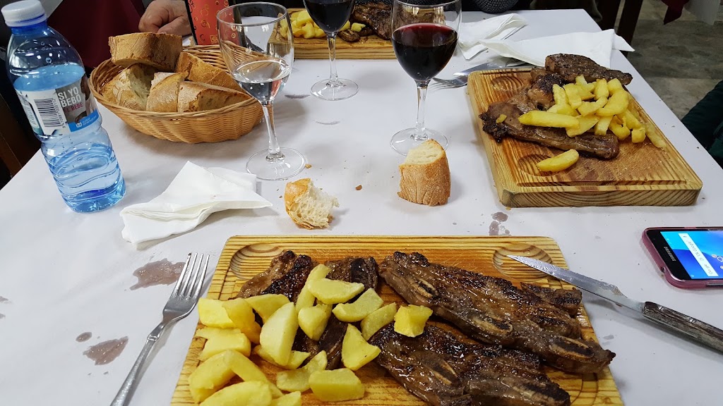 ESTACION AUTOBUSES DE SARRIA,LUGO — Comida y bebida