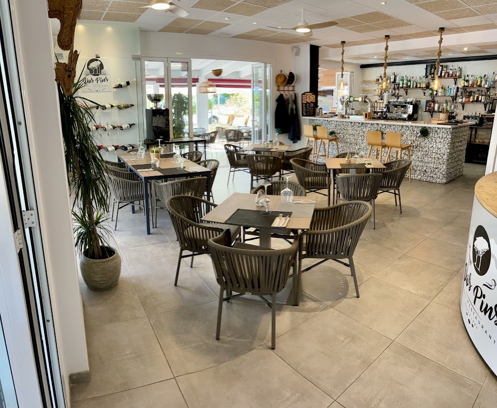 Dos Pins Grill & Restaurant- Paellas & tapas