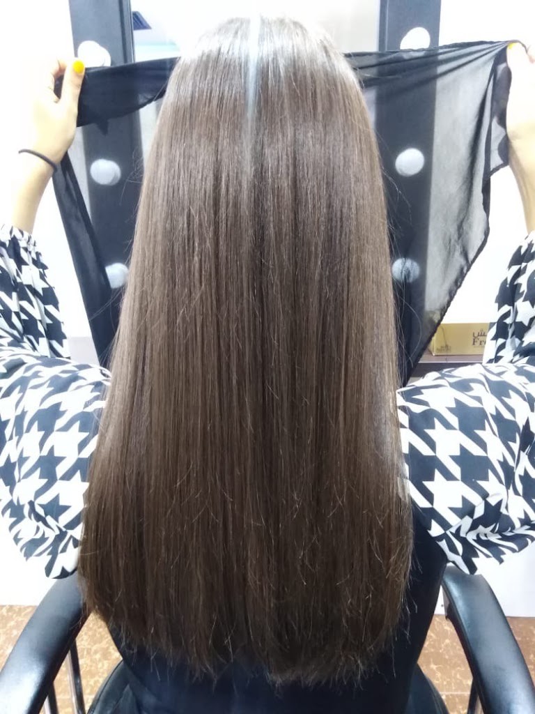 Beautiful Vanity Ladies Salon