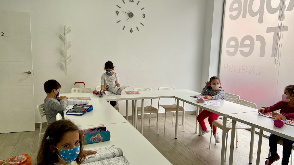 Apple Tree English School