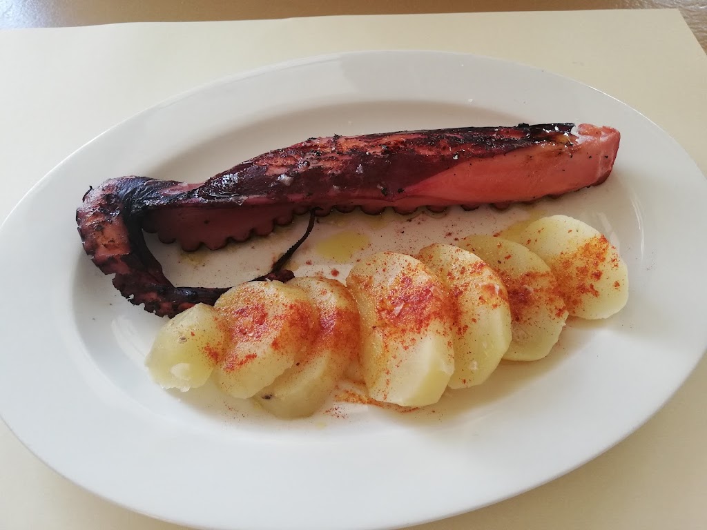Can Facundo — Comida y bebida