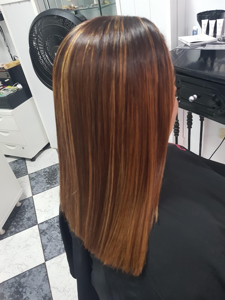Arminda Bolanos salon de belleza — Peinado