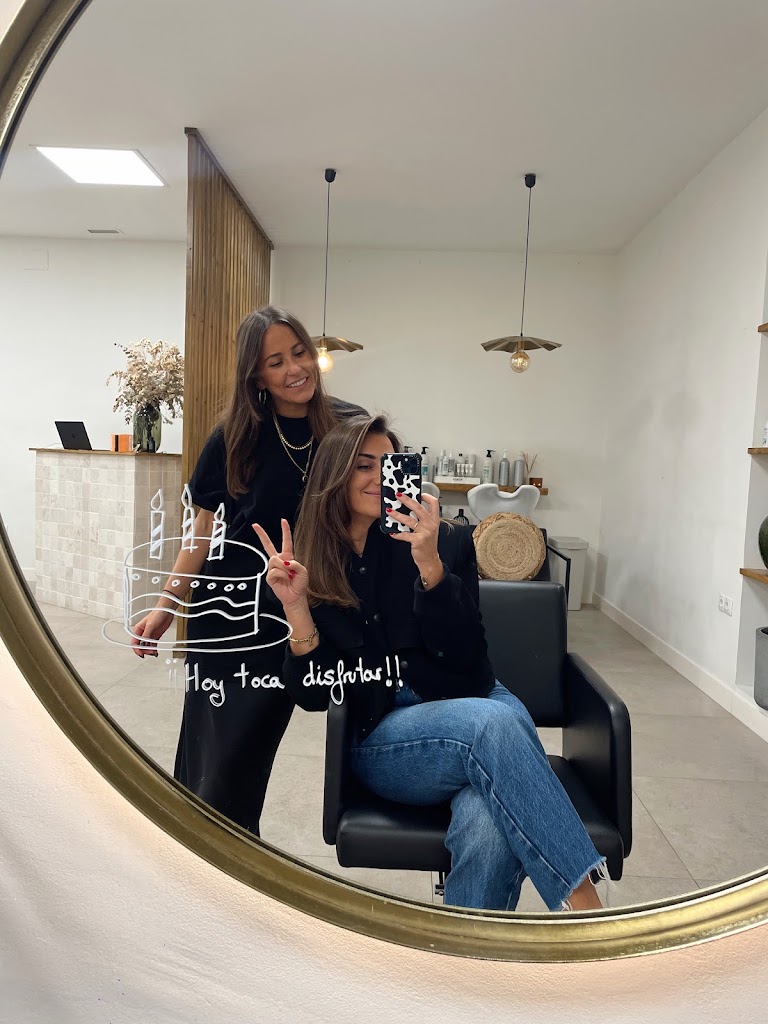 Marina Rodriguez Hair Salon — Peinado
