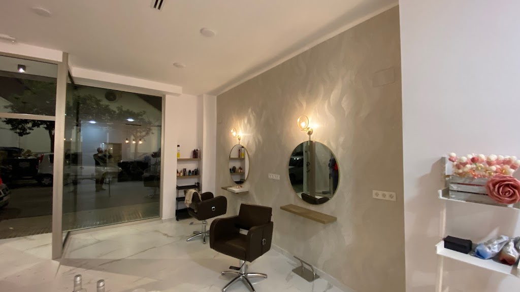 Denia Ciendones Estilista del Cabello — Interior