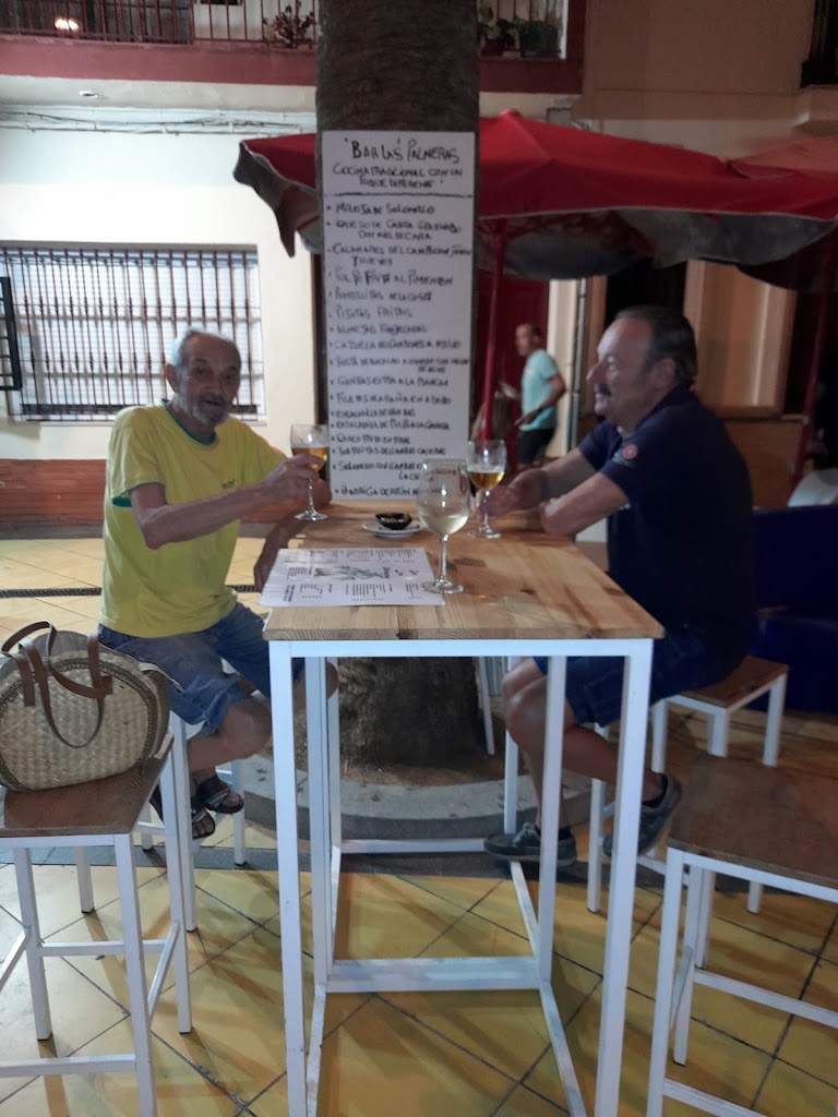 Bendita Locura Cafe & Crepes — Ambiente