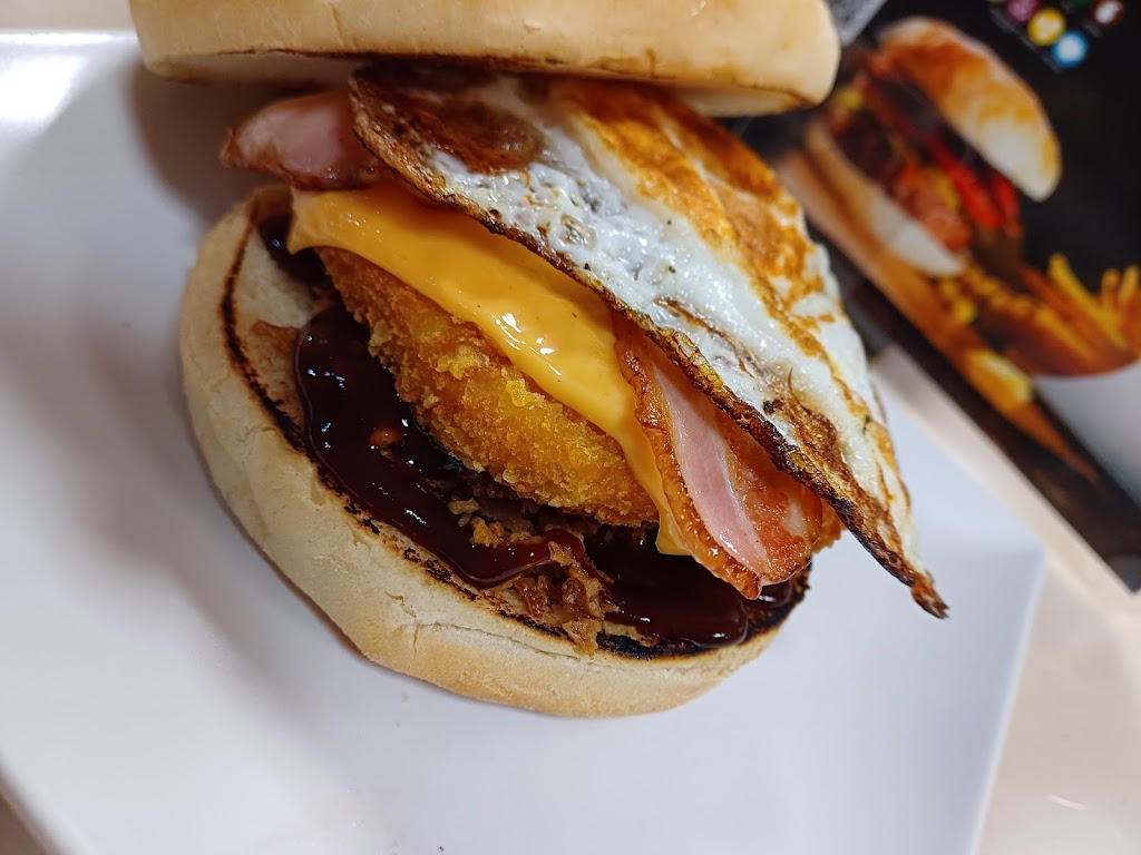 Geminis Hamburgueseria — Comida y bebida
