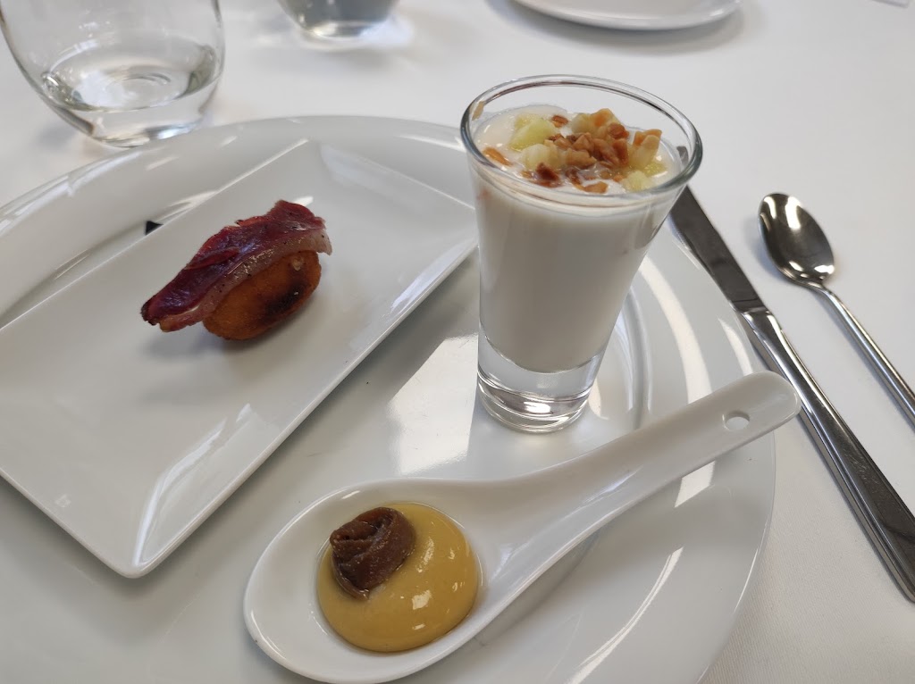 Restaurant Pedagogic El Moli — Comida y bebida