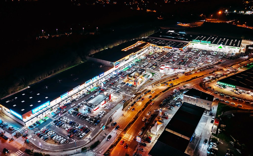 Parque Comercial Nasas Nigran — Del propietario