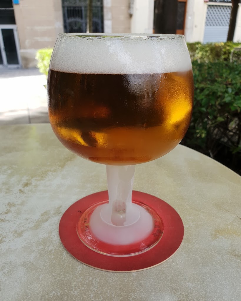 Cafeteria La Pergola — Comida y bebida