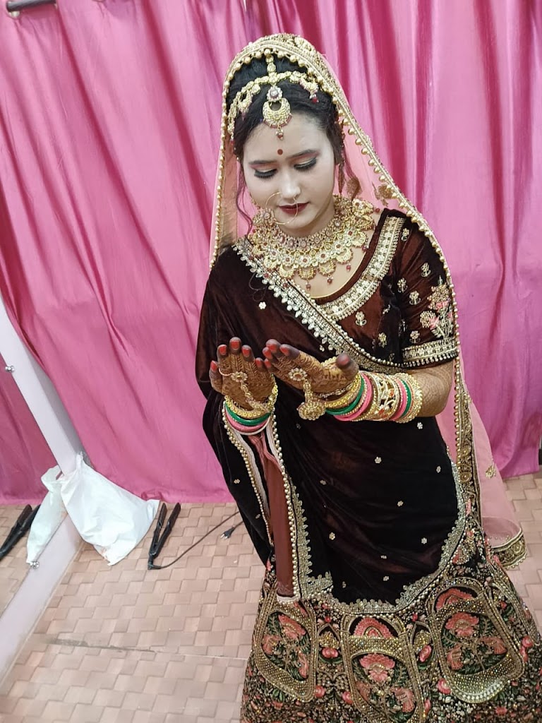 Apsara Ladies Beauty Parlour Salon