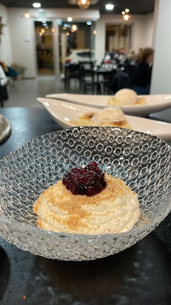 The Mikalet Restaurante — Comida y bebida