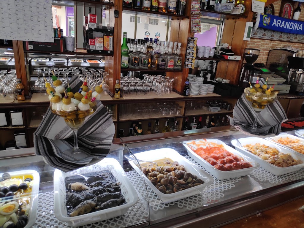 San Francisco Cafe Bar — Ambiente