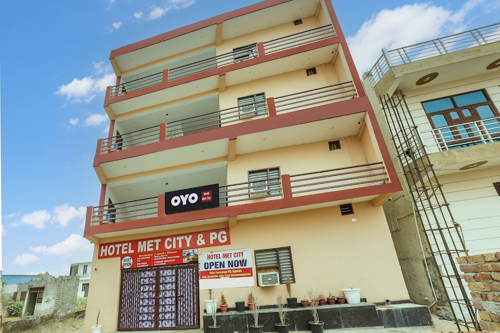 Oyo Hotel Met City