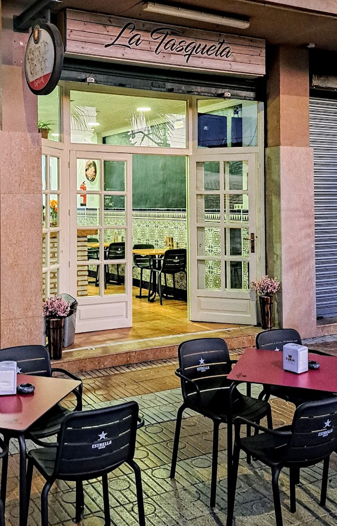 Bar La Tasqueta — Ambiente