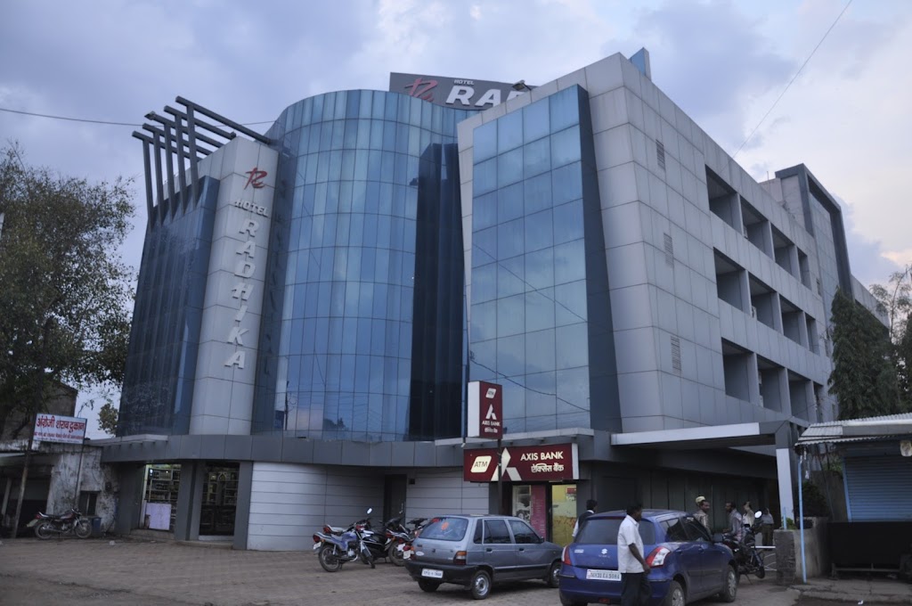 Radhika Hotel And Restaurant