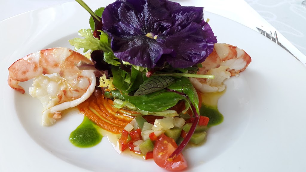 El Parador De Sant Just — Comida y bebida