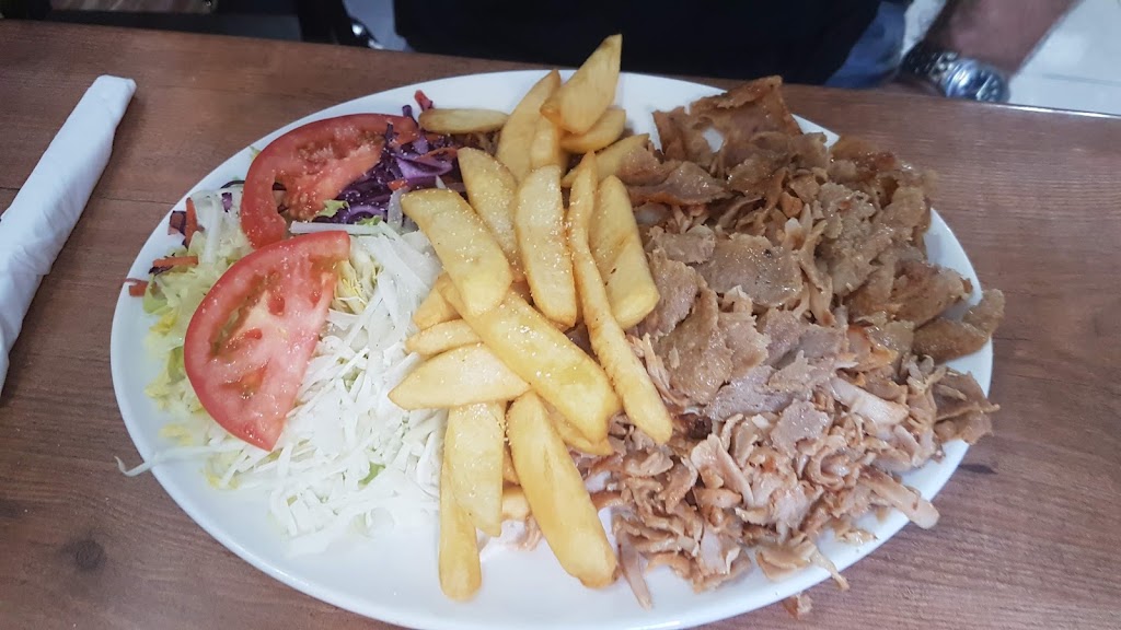 Pizzeria Kebab Es Fanalet — Kebab