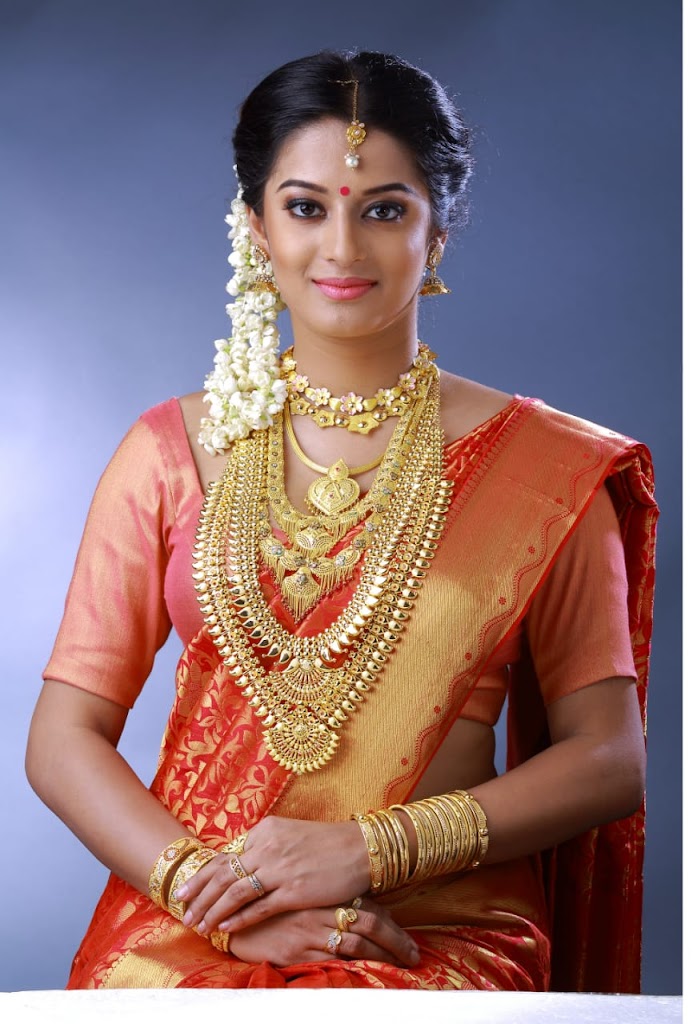 Naturence Ladies Beauty Parlour